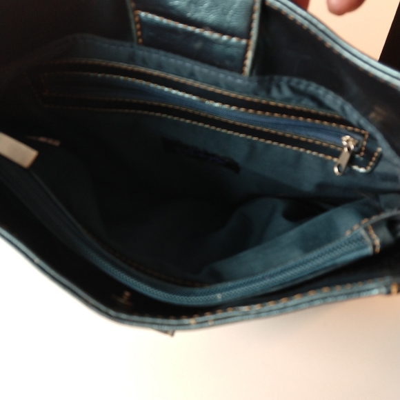 Vintage vegan dark turquoise handbag from 90s - Picture 9 of 11